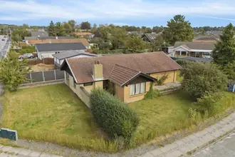 Villa på P.M. Madsens Vej 2A, Hjallese, 5260 Odense S