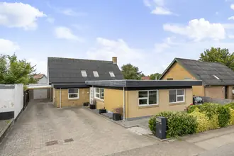 Villa på Tolstrupvej 31, 9700 Brønderslev