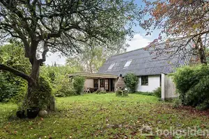 Villa på Varpelev Bygade 5, 4652 Hårlev