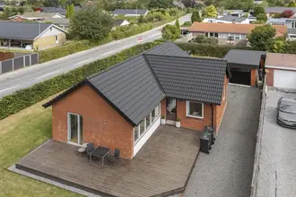 Villa på Lyngsvinget 18, 8381 Tilst