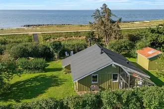 Fritidshus på Stubbe Strandvej 6, Næsby, 4900 Nakskov