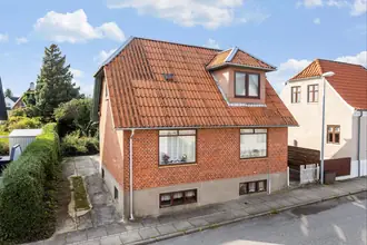 Villa på Elmevej 54, 9900 Frederikshavn