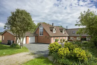 Villa på Skarbyvej 8, 7560 Hjerm