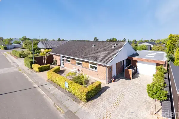 Villa på Mejløvænget 47, 8381 Tilst