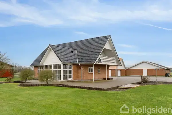 Landejendom på Møgelkjærvej 10, 8800 Viborg