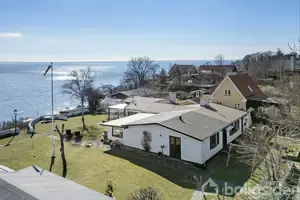 Villa på Strandvejen 132, 3700 Rønne