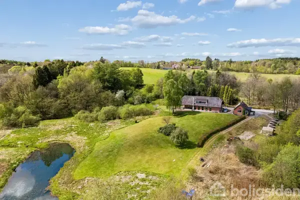 Landejendom på Spjarupvej 6, 6040 Egtved