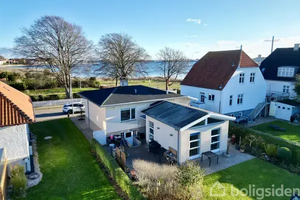 Villa på Fjordvej 8, 4400 Kalundborg
