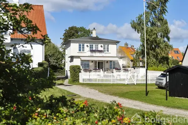 Villa på Strandvejen 87, 3070 Snekkersten