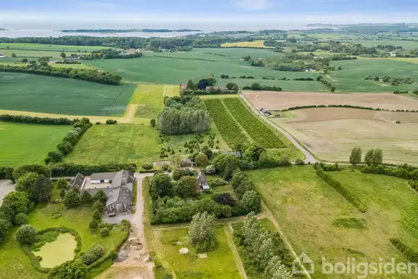 Landejendom på Kragemosevej 5, 5683 Haarby