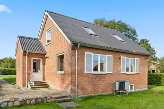 Villa på Virksundvej 95, 8831 Løgstrup