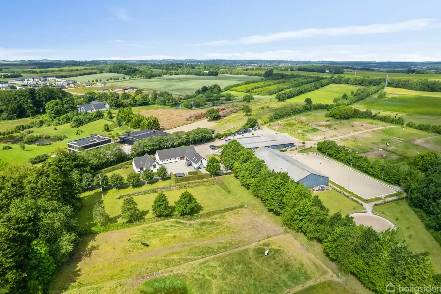 Landejendom på Århusvej 38, 8543 Hornslet