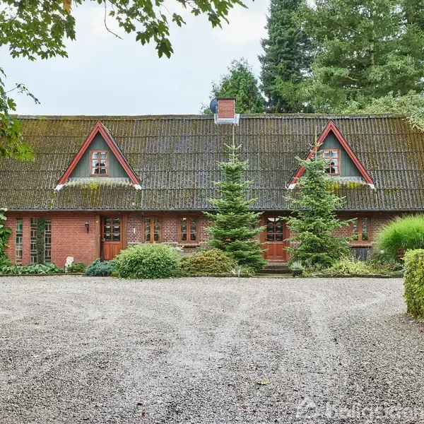 Landejendom på Hallevej 7, 8740 Brædstrup