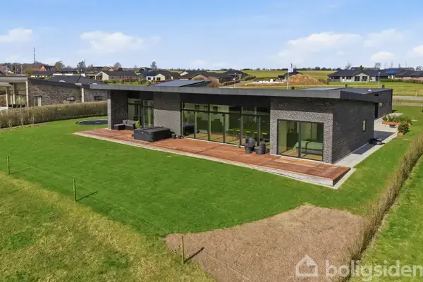 Villa på Hjelmdrupvej 62, 6040 Egtved