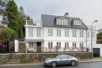 Villa på Strandvejen 383, 2930 Klampenborg