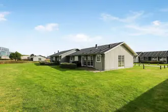 Fritidshus på Lønne Feriepark 28, Lønne, 6830 Nørre Nebel