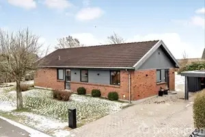 Villa på Krogsvej 9, 8382 Hinnerup