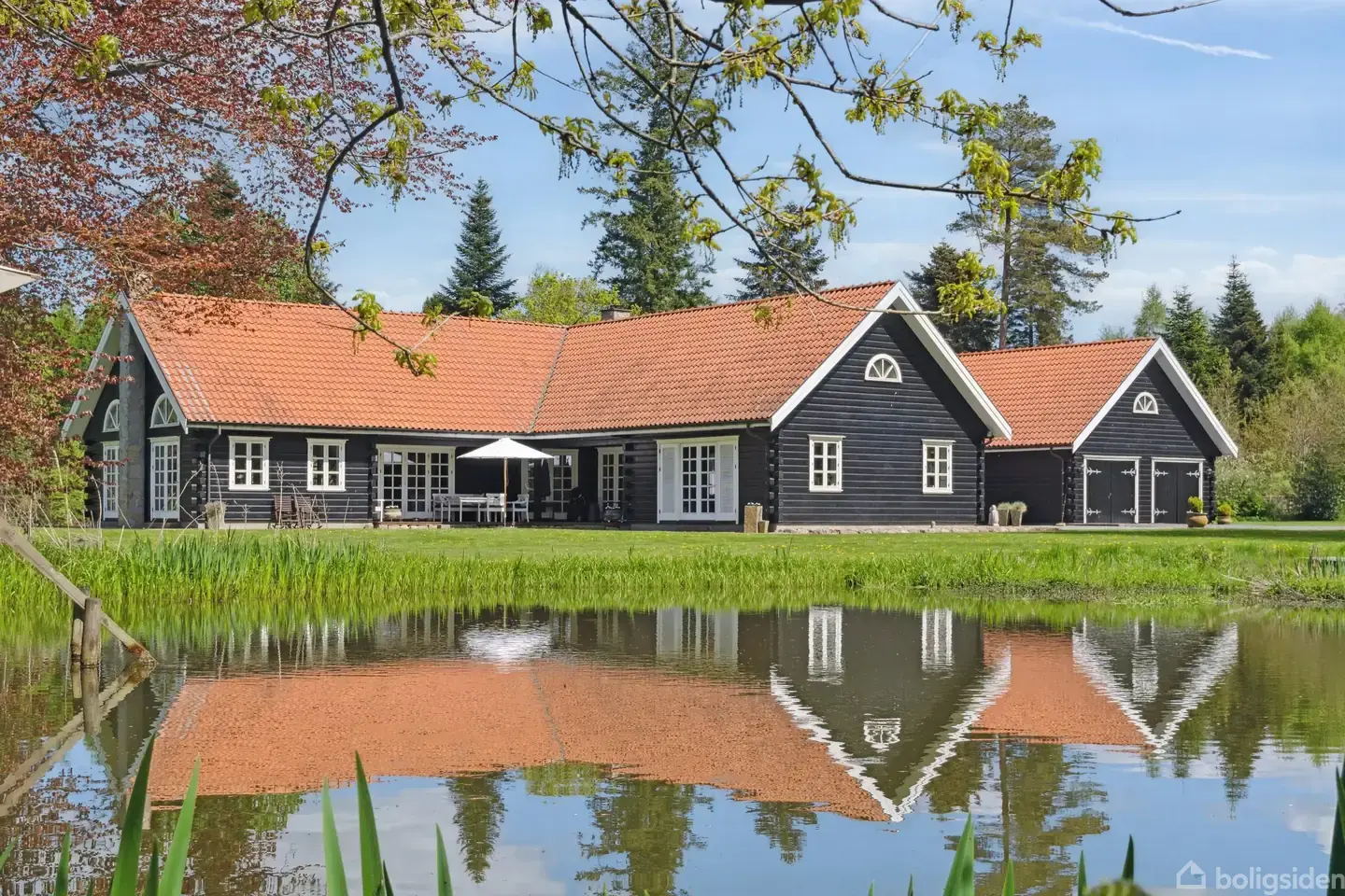 Landejendom på Møllehøjvej 6, 8752 Østbirk