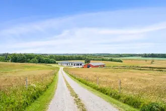 Landejendom på Engbjergvej 8, Horne, 9850 Hirtshals