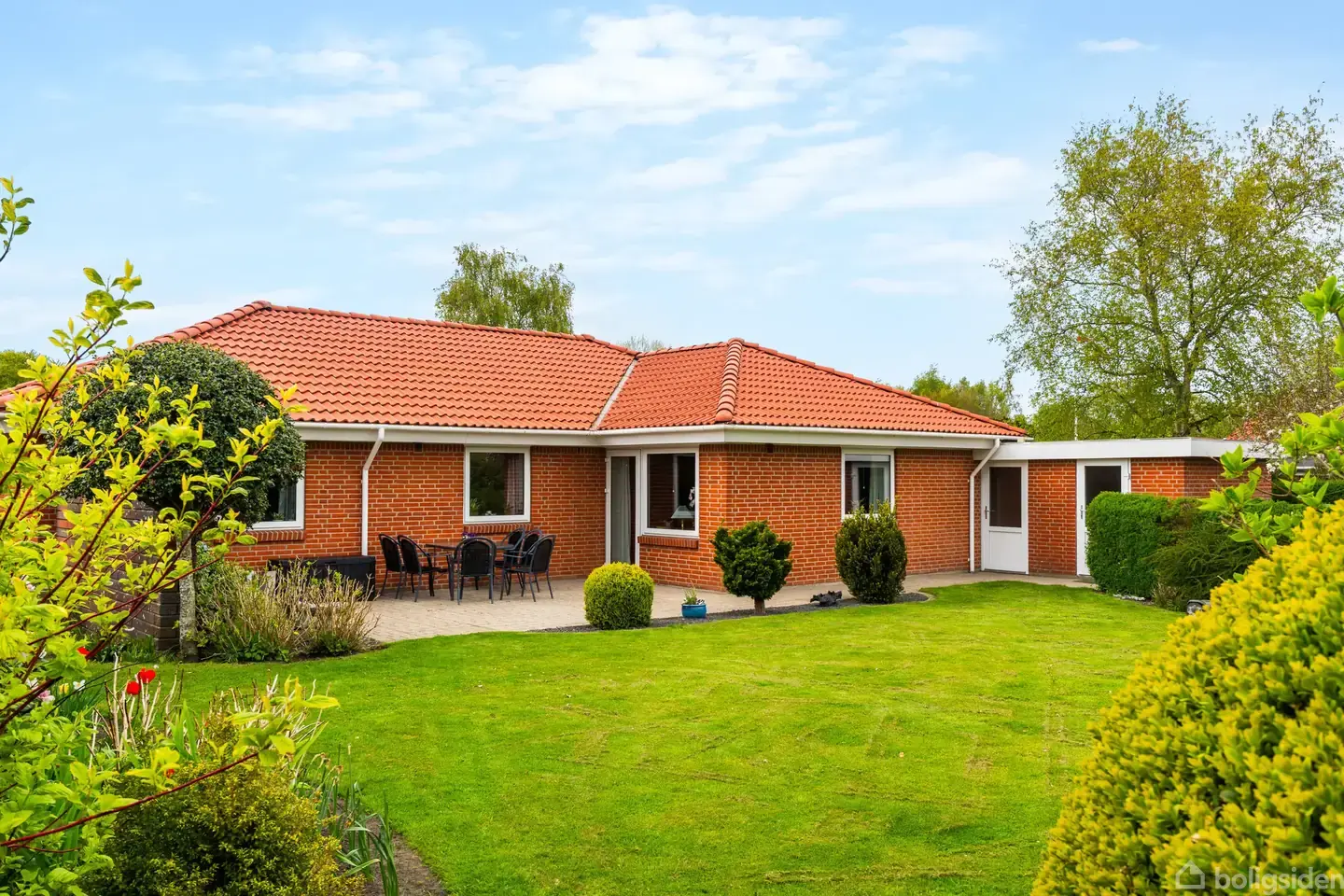 Velholdt villa fra 1996 i attraktivt kvarter i Skjern
