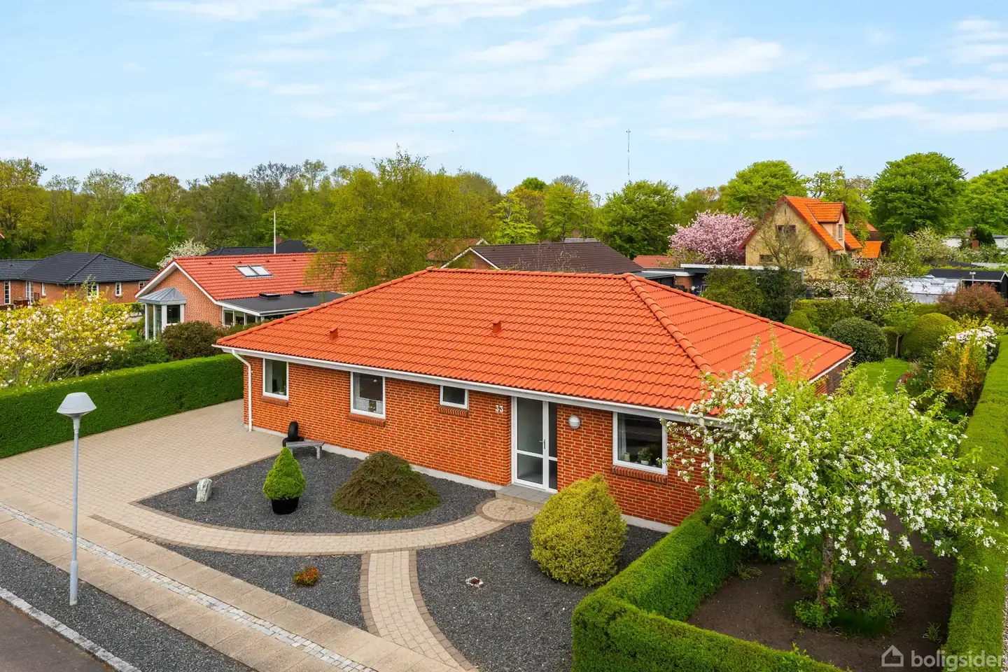 Velholdt villa fra 1996 i attraktivt kvarter i Skjern - Visning 2