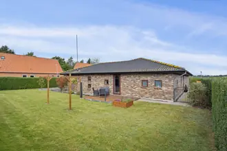 Villa på Solhøjvej 22, Lyngby, 8570 Trustrup