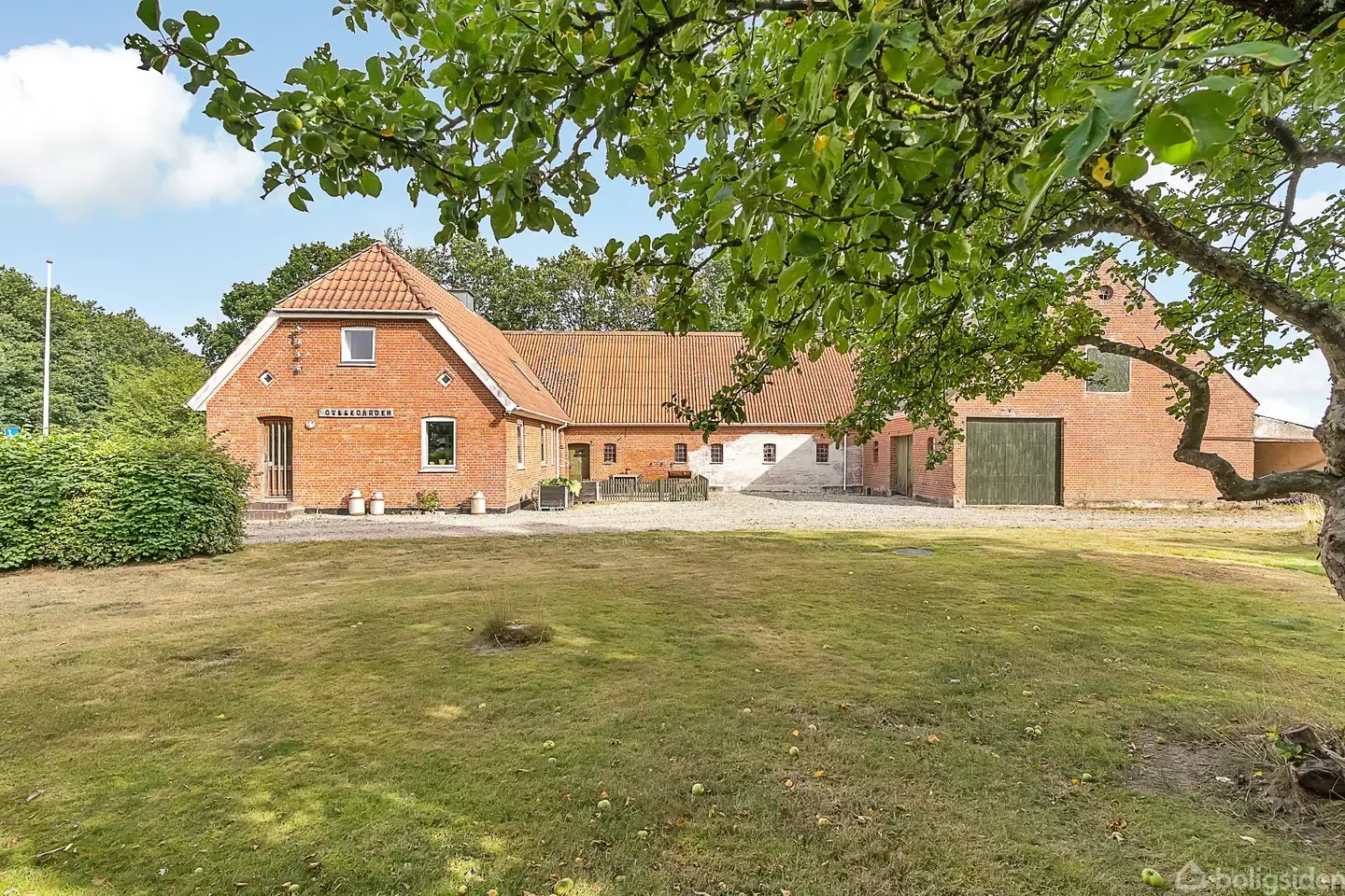 Landejendom på Randersvej 113, 8990 Fårup