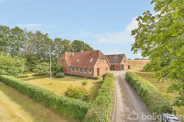 Landejendom på Randersvej 113, 8990 Fårup