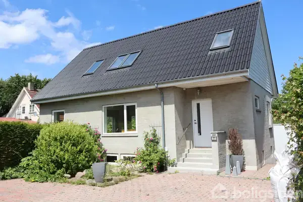 Villa på Østergade 7, 4030 Tune