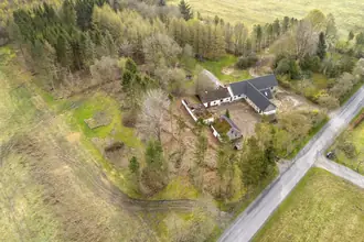 Landejendom på Staushedevejen 8, 6621 Gesten