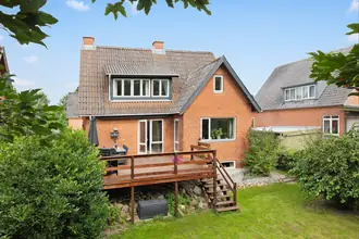 Villa på Fuglebakken 18, 8900 Randers C