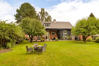Villa på Jægersborg Alle 124, 2820 Gentofte