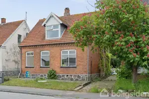 Villa på Lundby Hovedgade 42, 4750 Lundby