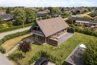 Villa på Halmøvænget 17, True, 8381 Tilst