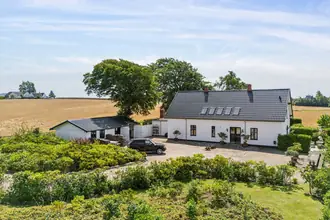 Villa på Nøddelundvej 2, Sønderby, 4791 Borre