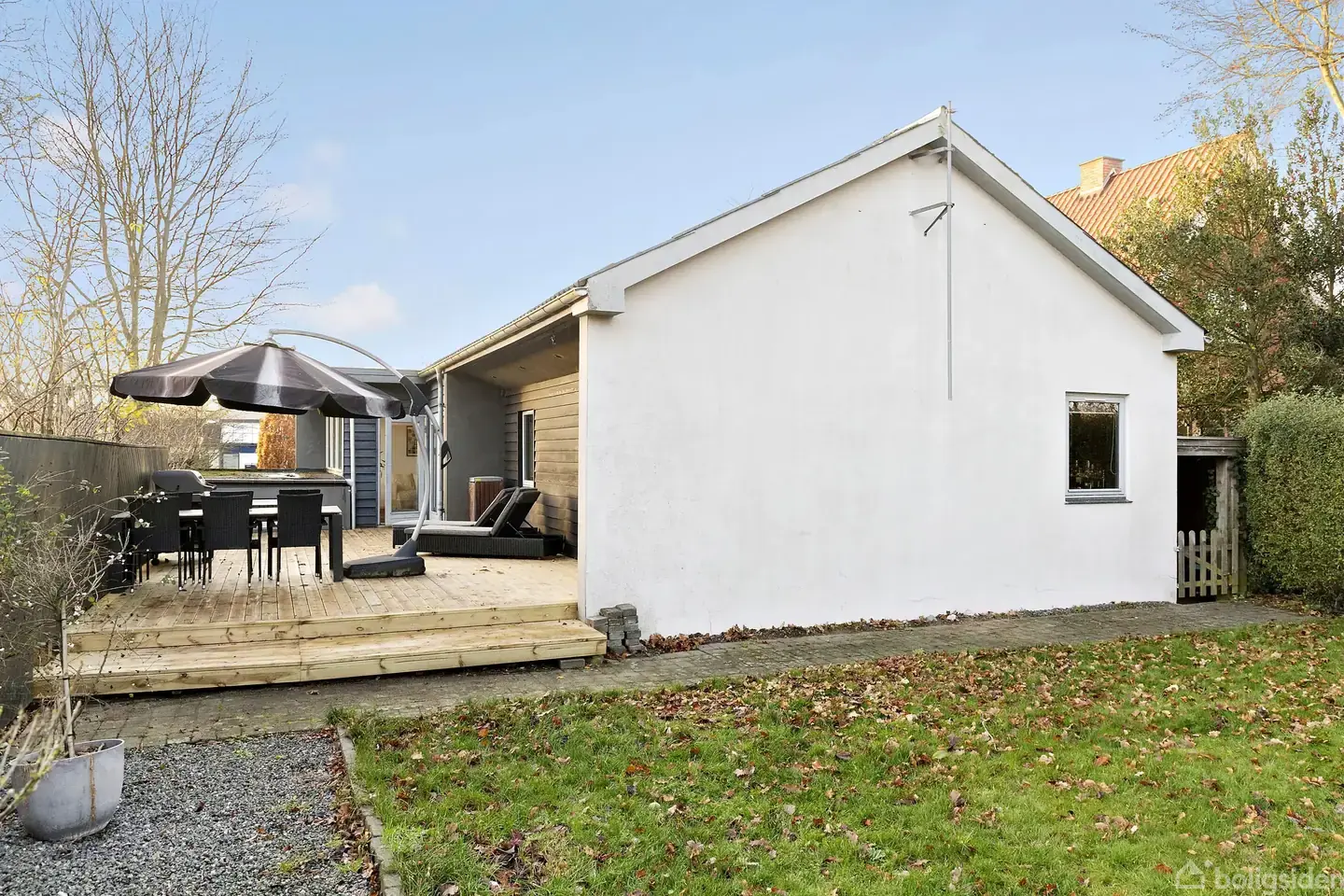 Centralt beliggende og moderniseret villa - Husk vi fremviser alle ugens dage; efter aftale - View 4