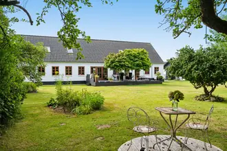 Villa på Haarvej 19, Sandby, 8382 Hinnerup