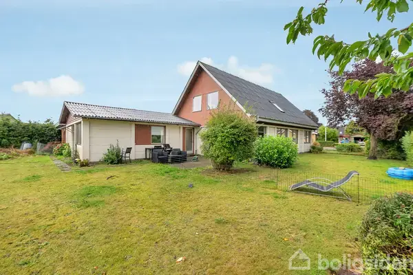 Villa på Stålbjergvej 6, 5672 Broby