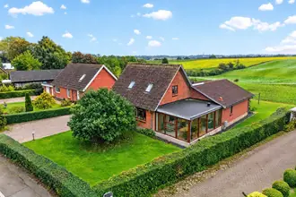 Villa på Gludvej 113, Glud, 7130 Juelsminde