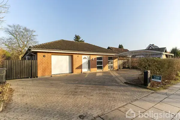 Villa på Holmsgårdsvej 23, 8960 Randers SØ