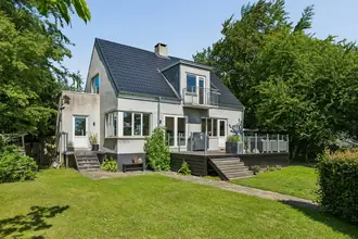 Villa på Tålforvej 2B, 8250 Egå