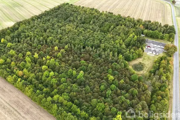 Landejendom på Vaarstvej 130, 9260 Gistrup