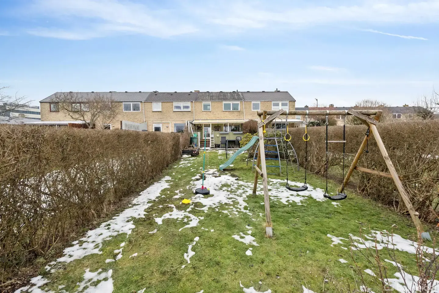 Flot og velholdt rækkehus med suveræn beliggenhed