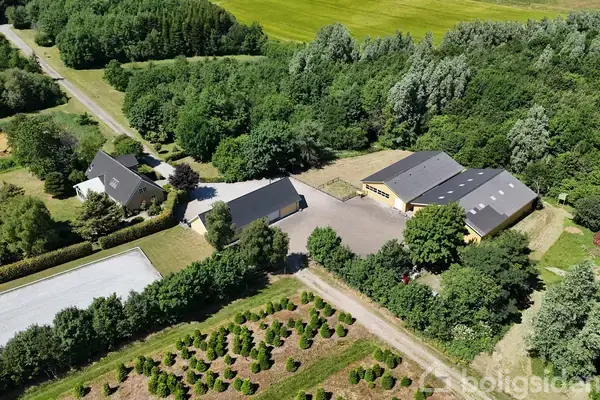 Landejendom på Skræmvej 230, 9690 Fjerritslev