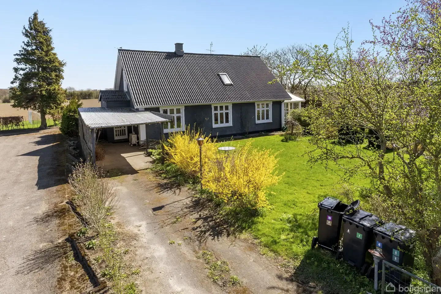 Hus, 160 m², grund 1447 m²