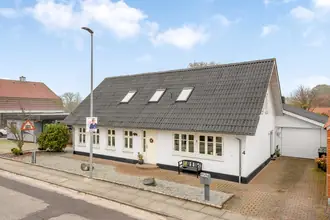 Villa på Åkirkevej 4, 6851 Janderup Vestj