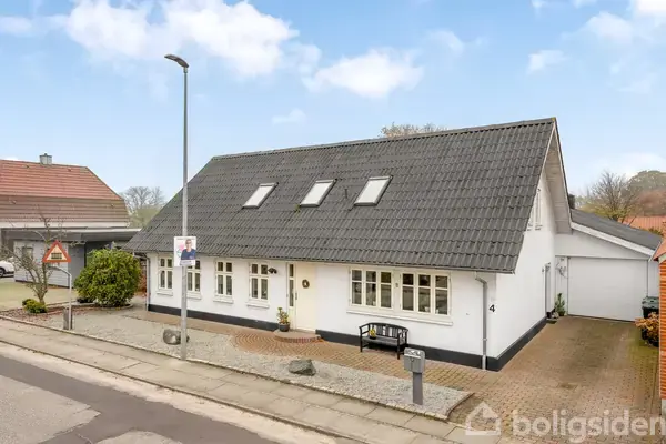 Villa på Åkirkevej 4, 6851 Janderup Vestj