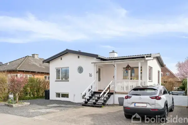 Villa på Falkevej 16, 8600 Silkeborg