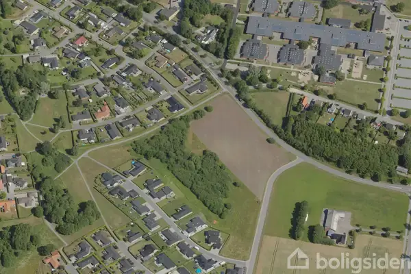 Helårsgrund på Moltkes Alle 9, 9330 Dronninglund