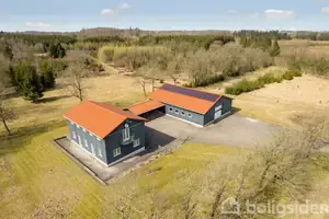 Landejendom på Vejlevej 177, 7323 Give